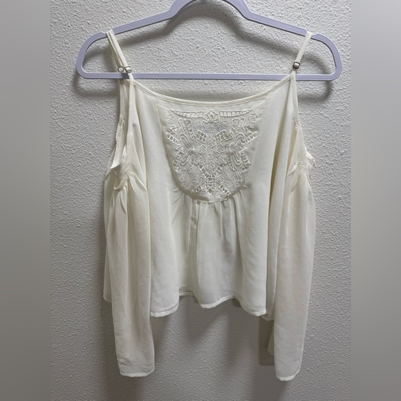 Lovers + Friends Coastal Love Cold Shoulder Top Blouse Embroidered White Small - Picture 4 of 11
